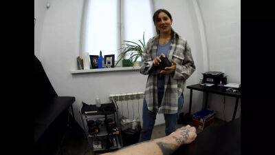 Real Sex with a tattoo artist! She fucks with clients! - Russia on freefilmz.com
