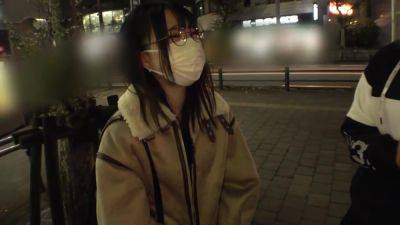 0001824_日本人の女性がガンハメされる素人ナンパのパコパコ - Japan on freefilmz.com