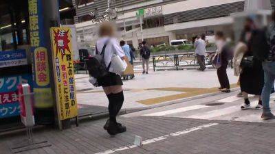 0001805_スレンダーの日本人の女性が鬼ピスされる企画ナンパ痙攣アクメのハメハメ - Japan on freefilmz.com