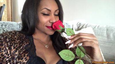 Hot Ebony Cougar Is Gonna Kiss Your Dickhead - Sugar Baby - France on freefilmz.com