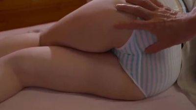 04119,Woman writhing in lewd play - Japan on freefilmz.com
