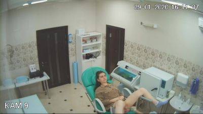 Spying For Ladies In The Gynaecologist Office Via Hi on freefilmz.com