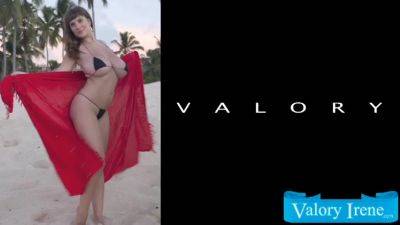 Valory And Chica In The Dr on freefilmz.com