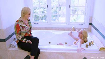 Soapy oral experience when mommy decides to join the fun on freefilmz.com