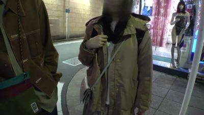 0002363_日本人の女性が激パコされる素人ナンパでアクメ淫らな展開 - Japan on freefilmz.com