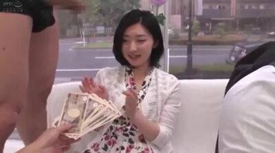 Asian amateur babe fucks for cash - Japan on freefilmz.com
