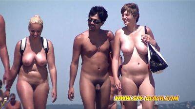 Voyeur Nudist Beach Couple Walking on freefilmz.com