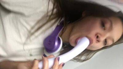 I play with my favorite sex toy in airplane toilet on freefilmz.com