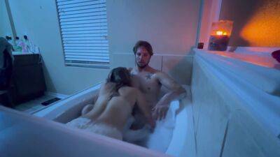 Hot Bath Sex - Russia on freefilmz.com