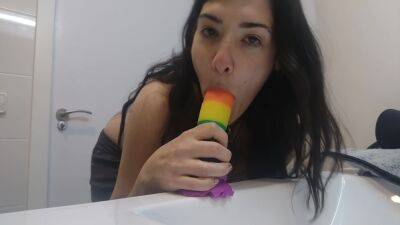 Joi. Estallas Tu Leche En Mi Boca on freefilmz.com