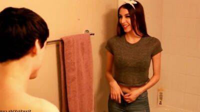 Sister Seduces Brother In The Shower on freefilmz.com