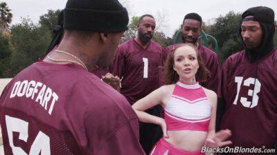 Cheerleader gets sprayed on face by multiple dicks after trying gangbang perversions on freefilmz.com