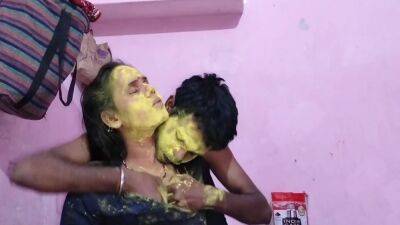 Holi Special Bhabhi Ko Rang Laga Ke Dever Ne Khub Choda - India on freefilmz.com