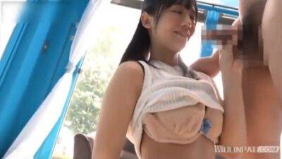 230307女子大生と青い車でセックス211 on freefilmz.com