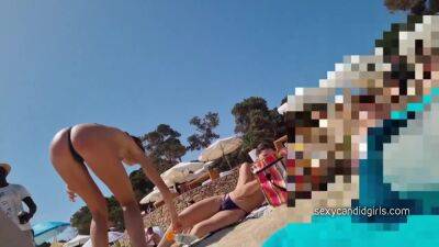 Small Tits Babe In Topless Beach Voyeur on freefilmz.com