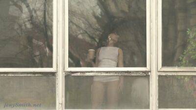 Jeny Smith teasing the strangers thru the window - Russia on freefilmz.com