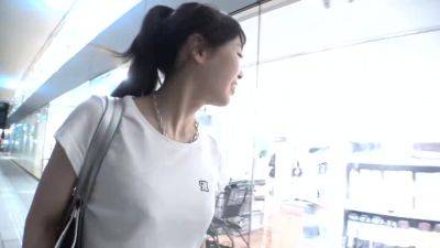 0000100_爆乳スレンダーの日本人女性がグラインド騎乗位する痙攣イキセックス - Japan on freefilmz.com