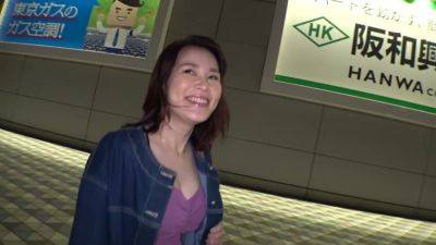 0000133_三十路巨乳の日本人女性がグラインド騎乗位する絶頂セックス - Japan on freefilmz.com