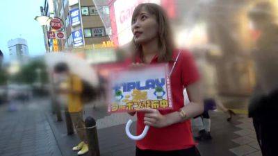 0000249_スレンダーの日本人女性が大量潮吹きするガン突き素人ナンパセックス - Japan on freefilmz.com