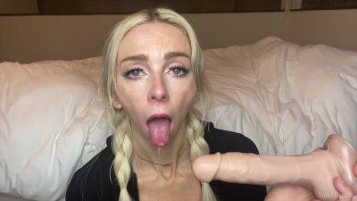 Pov Juicy Tracksuit Blowjob on freefilmz.com