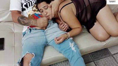 Sexo Oral - Mejores Momentos De Mamada Que Me Dio Mi Hermanastra En El Sofa De La Casa Mientras Estabamos Solos La Puta Cachonda Esa 5 Min - Colombia on freefilmz.com