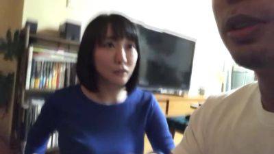 0000811_三十路爆乳の日本人女性が人妻NTRセックス - Japan on freefilmz.com