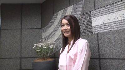 Non Suzumiya The seductive girl with perfect smile: she uses a public restroom to hunt down guys - Caribbeancom - Japan on freefilmz.com