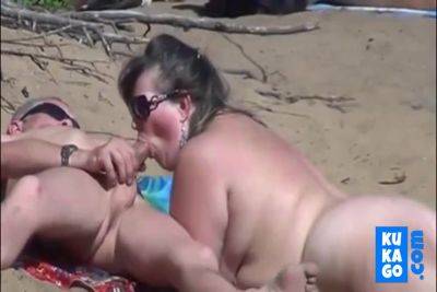 Nude Beach - Public Blowjobs on freefilmz.com
