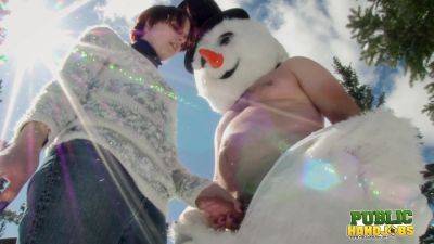 Public Handjobs Brandi de Lafey Strokes A Snowman on freefilmz.com