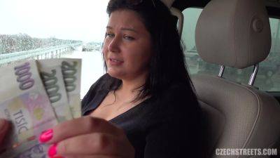 Married slut gives her holes to a stranger right in his car! Public Anal on freefilmz.com