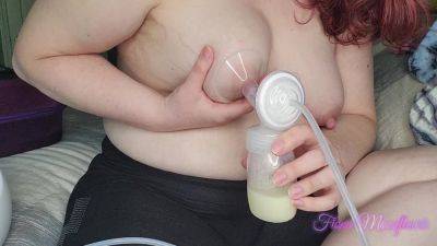Using A Breast Pump To Empty My Milky Tits on freefilmz.com