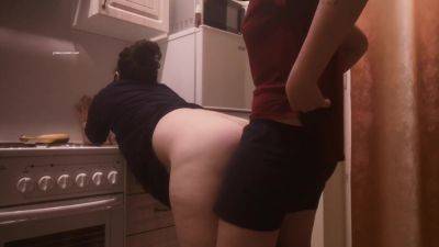 Doggy Style In The Kitchen Fingering Orgasm Lesbian on freefilmz.com