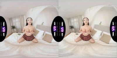 Lady Gang gets her wet pussy fingered & fisted in virtual reality on freefilmz.com