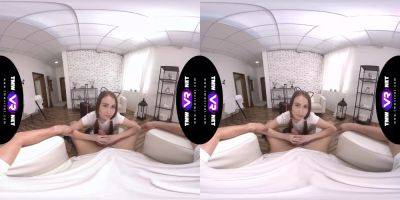 Jenny Fer takes a deep dicking in virtual reality & begs for more! - Russia on freefilmz.com