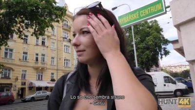 Denisse viene a Praga per divertirsi ma non per Musei Noiosi - POV reality porn - Czech Republic on freefilmz.com