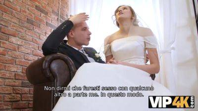 La coppia sposata decide di vendere la figa della sposa a buon prezzo - VIP4K reality porn - Czech Republic on freefilmz.com