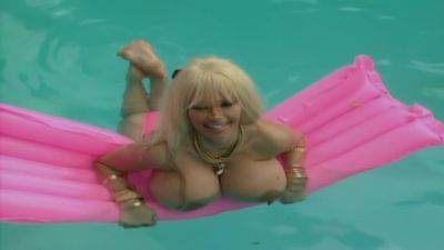 Lolo Ferrari In At The Poll on freefilmz.com