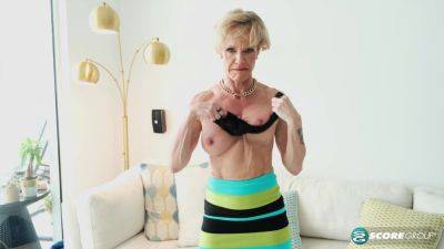 A Swinging 56-Year-Old Makes Herself Cum on freefilmz.com