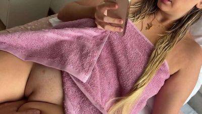 Step Daughter's Shower Surprise on freefilmz.com