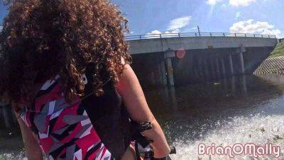 Willow Ryder's Big Bubble Butt Rides My Huge Dick on a Jet-Ski on freefilmz.com