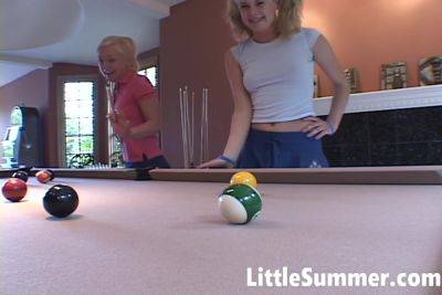 Little Summer - Sexy Amateur Lesbo on freefilmz.com