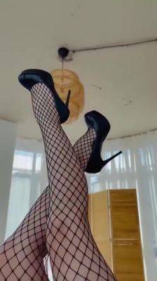 #Highheels #Blackheels #Stokings #View #Longlegs - Sex Cam on freefilmz.com