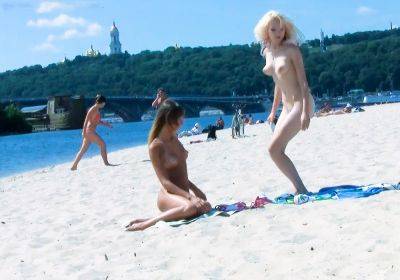 Young nudist fresh hotties caught on a hidden camera on freefilmz.com