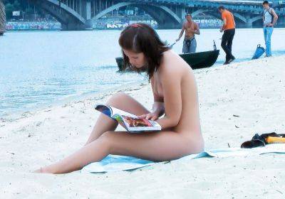 Some of the most gorgeous nudist teens out at the beach on freefilmz.com
