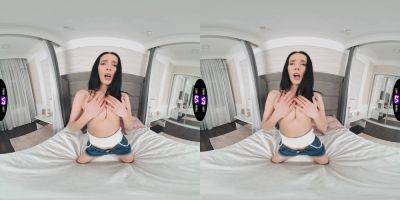 Jasmine Jayne's natural tits bounce as she experiences a mind-blowing orgasm in virtual reality on freefilmz.com