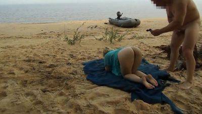 Milf allows to fuck her tight anal on the beach - Amateur Porn on freefilmz.com