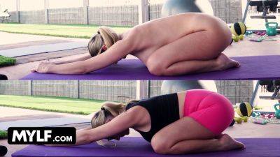 Crystal Clark's bodacious workout session will make you drool in excitement! on freefilmz.com