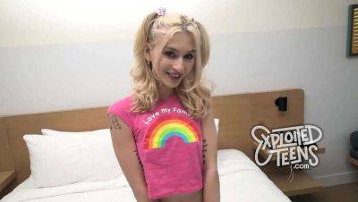 Witness this petite 18-year-old blonde as she gives head and eats ass (POV) on freefilmz.com