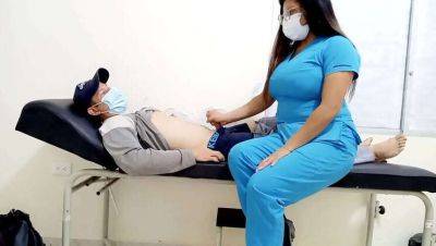 Passionate Latina Doctor Gives Amateur Blowjob to Patient's Small Penis! on freefilmz.com