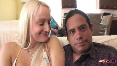 Danny And Blonde Milf Savanna Have No Qualms About Fucking In Front Of Her Hubby on freefilmz.com